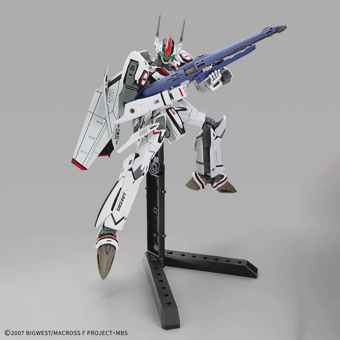 Bandai 2825325 1:100 HG VF-25F Messiah Valkyrie (Alto Custom) Deluxe Set Kit