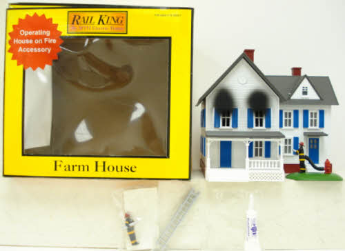 MTH 30-9153 Operating Farm House On Fire