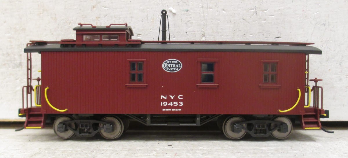 Trix 24909 HO Scale New York Central RP25 Caboose #19453 LN