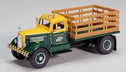 Spec Cast 38013 1:50 Scale Chicago Northwestern RR White WC22 Stakebed