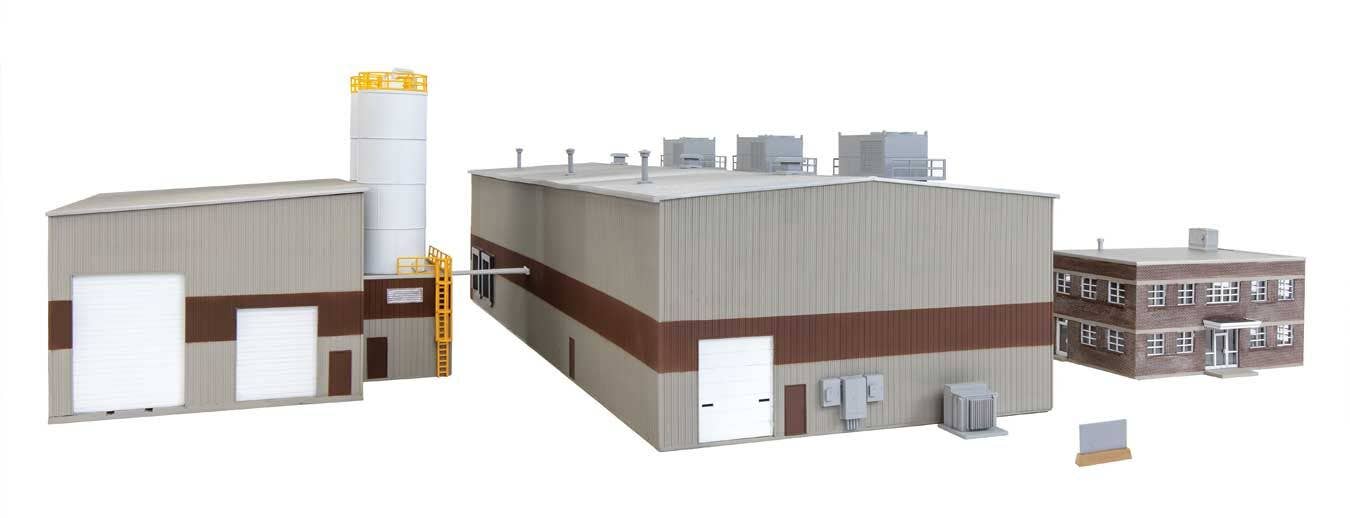 Walthers 933-B4166 HO Chocolate Factory Building Kit with Tank Trailer