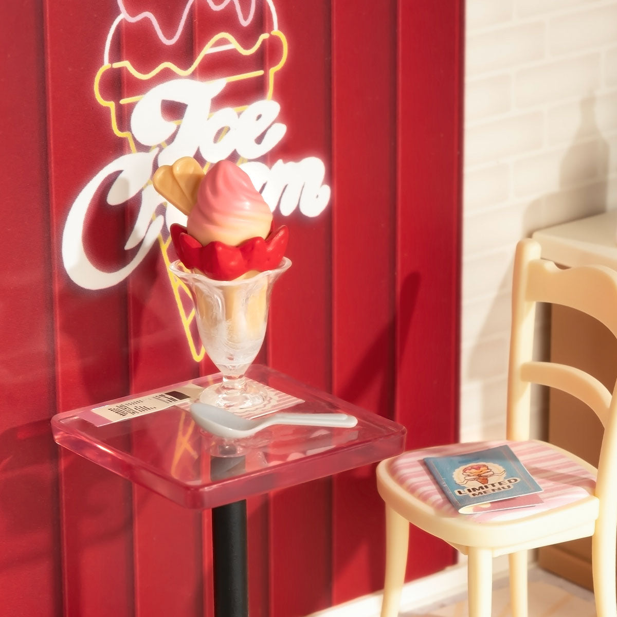 Robotime DW018B Rolife Flavorful Ice Cream DIY Miniature House