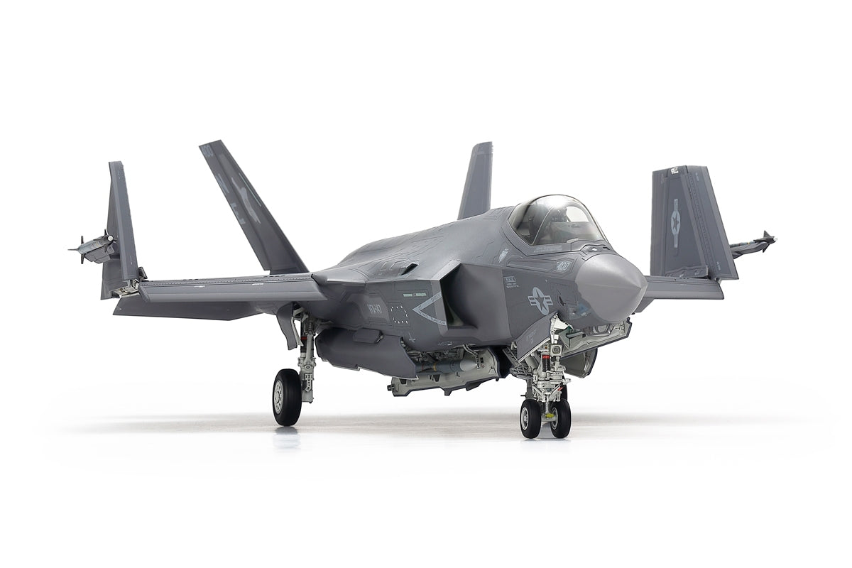 Tamiya 61127 1:48 Lockheed Martin F-35C Lightning II Aircraft Plastic Model Kit