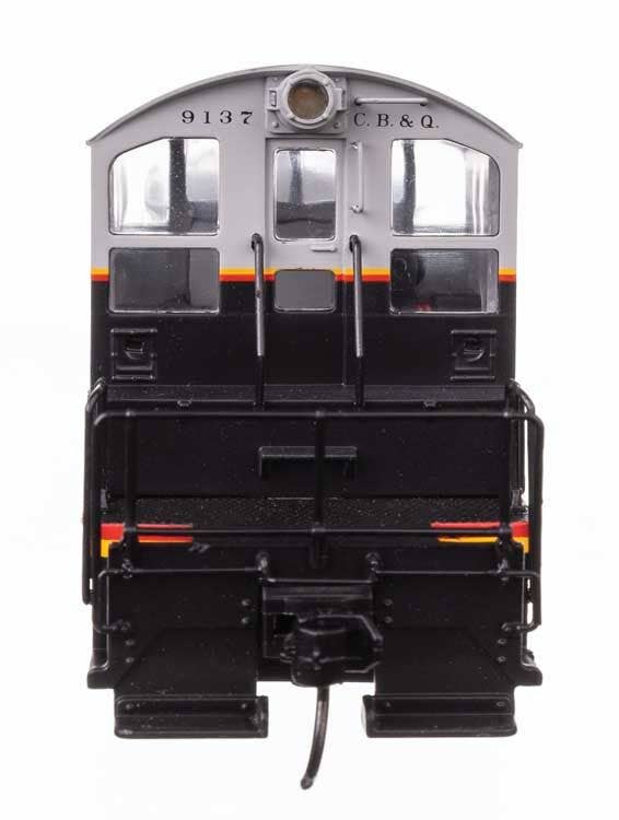 Walthers 910-9240 HO CBQ EMD SW1 Diesel Locomotive Standard DC #9137