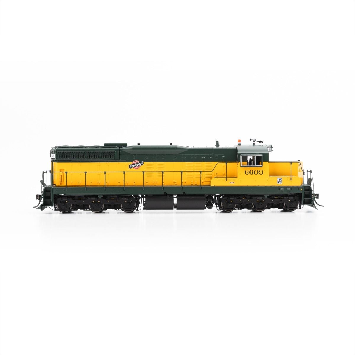Rapido Trains 050618 HO C&NW EMD SD9 Diesel Locomotive DC/DCC/Sound #6603