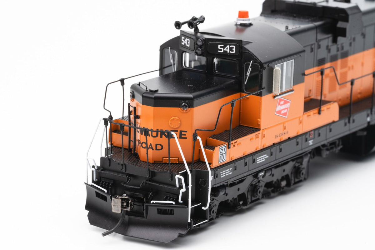 Rapido Trains 050230 HO Milwaukee Road EMD SD10 Diesel Locomotive DC/Silent #543