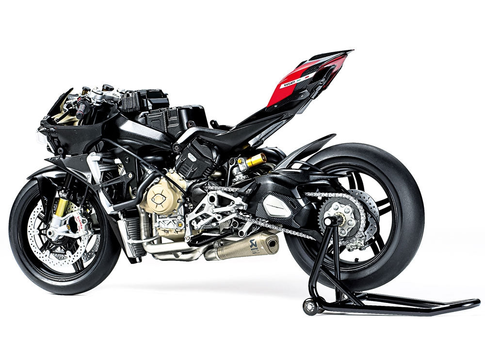 Tamiya 14143 1:12 Ducati Superleggera V4 with Racing Kit