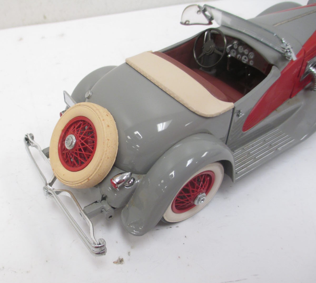 Danbury Mint 1935 1:24 Duesenberg SSJ LN/Box