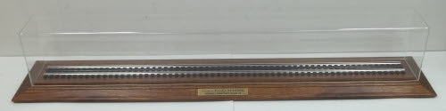 Lionel 6-24132 Traditional Mahogany Display Case for UP M-10000 MT/Box