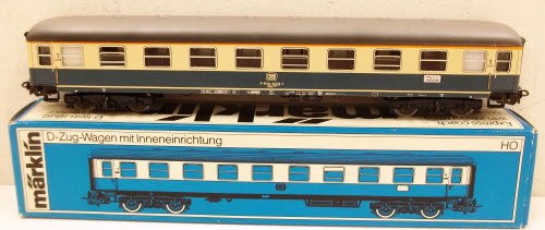 Marklin 4111 HO Scale Express Coach w/Interior Fitting