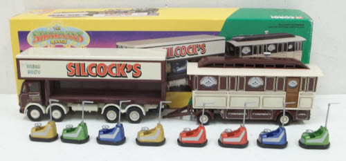 Corgi 24801 1:43 Leyland Dodgem Truck & Caravan Set MT/Box