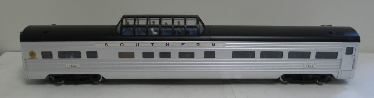 USA Trains R31126 Southern Vista Dome Passenger Car - Metal Wheels LN/Box