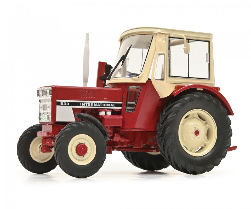 Schuco 450779500 1:32 International Harvester Company 533 4-Wheel Drive Tractor