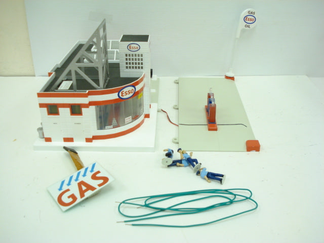 Lionel 6-24183 O Gauge Lionelville Esso Gas Station LN/Box