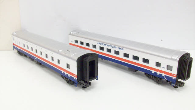 MTH 20-6693 American Freedom 70' Streamlined Sleeper/Diner Set LN/Box