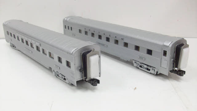 MTH 20-66107 O Southern 70' Streamlined Sleeper/Diner Passenger Set (Set of 2) LN/Box