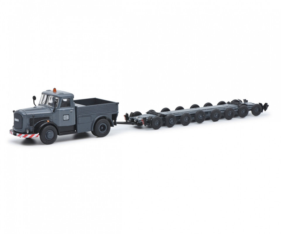 Schuco 452657600 1:87 Kaelble KV 632 Heavy-Load Truck with Culemeyer Road Roller
