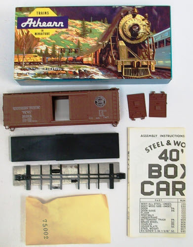 Athearn 5235 HO Scale Southern Pacific 40' Wood Boxcar # 38368 Kit
