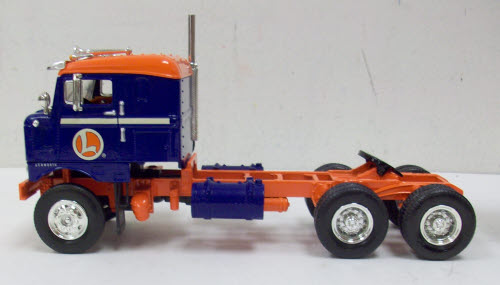 Lionel 19-1833 1:34 1953 Kenworth Bull-Nose Tractor And Trailer