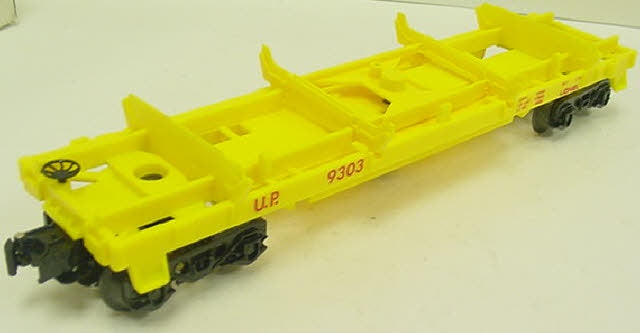 Lionel 6-9303 O Gauge Union Pacific Operating Log Dump Car