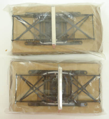 Lionel 6-18347 O Gauge Illinois Central MU Powered Commuter Car Set #1204/1205 LN/Box