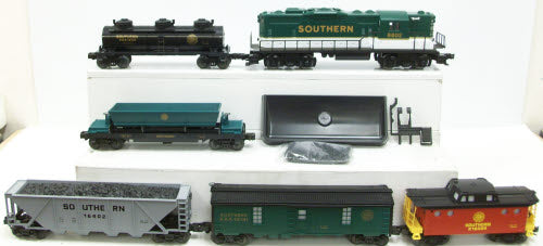 Lionel 6-11704 O Gauge Southern Freight Runner Diesel Train Set MT/Box