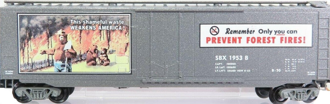 Micro-Trains 03200403 N Smokey Bear Forest 50' Standard Plug Door Boxcar #1953B LN/Box