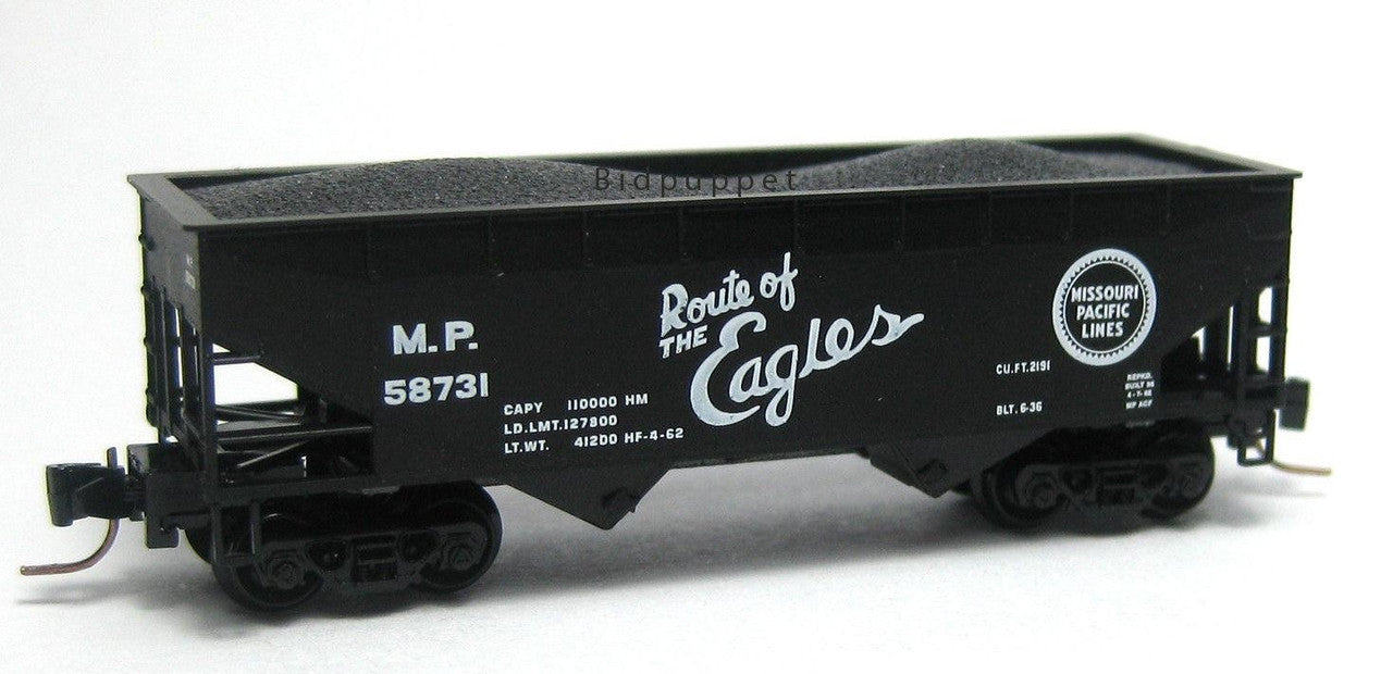 Micro-Trains 53300091 Z MP 33' 2-Bay Offset-Side Open Hopper w/Load #58731
