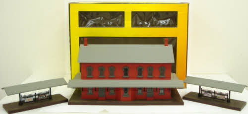 MTH 30-9014 O Gauge Red Stone Passenger Station with 2 Platforms