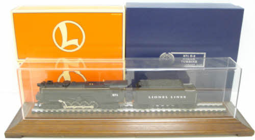 Lionel 6-18057 O Century Club S-2 Turbine Steam Locomotive #671 & Display Case LN/Box