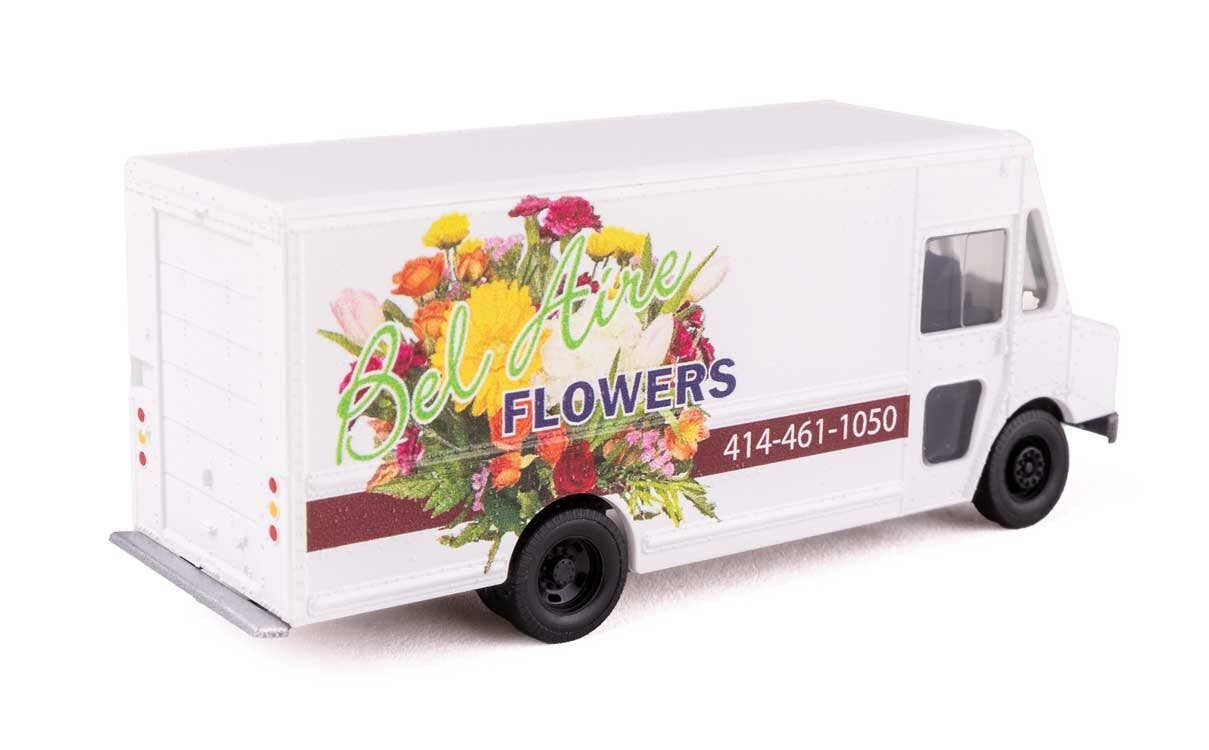 Walthers 949-12115 HO Bel Aire Flowers Morgan Olson Route Star Van