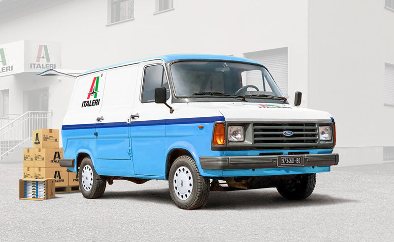Italeri 3975 1:24 Ford Transit 