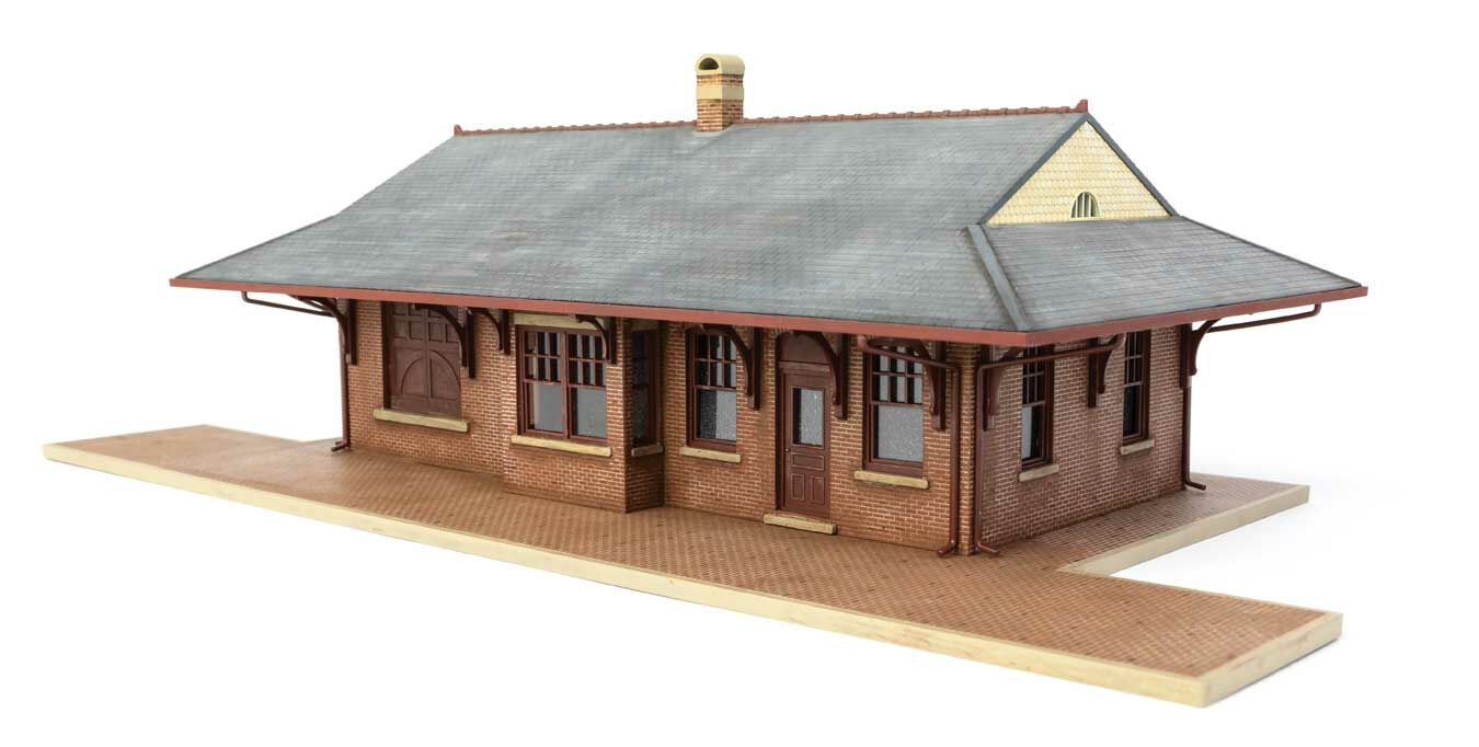 Walthers 933-3553 HO Pennsylvania System Brick Combination Station Building Kit