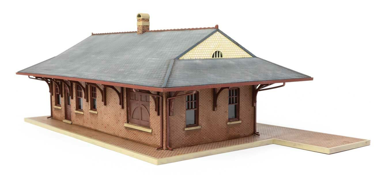 Walthers 933-3553 HO Pennsylvania System Brick Combination Station Building Kit