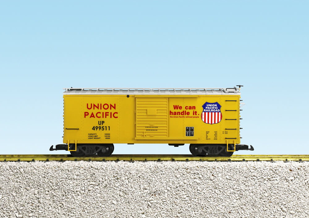 USA Trains R19152B G Union Pacific Yellow/Silver Boxcar #499511