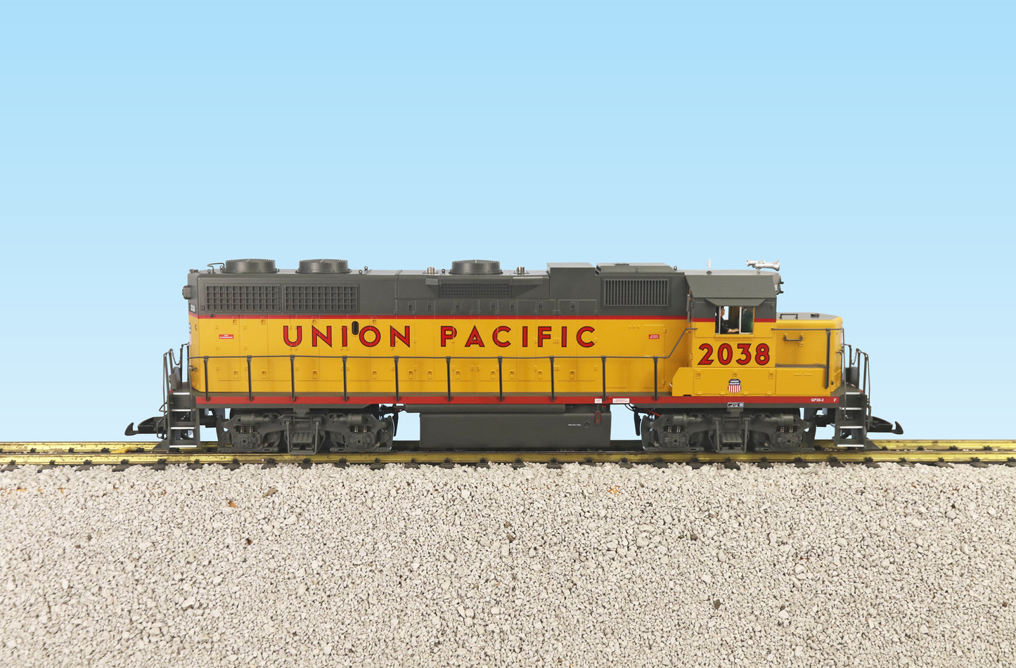 USA Trains R22206 G Union Pacific Yellow/Gray/Red GP38-2 Diesel Locomotive