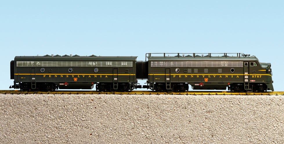 USA Trains R22284 G Pennsylvania F-7 AB Diesel Locomotive
