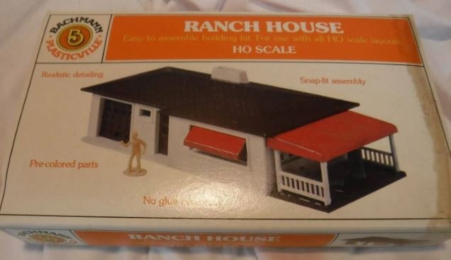 Bachmann 45154 HO Plasticville Ranch House Classic Building Kit