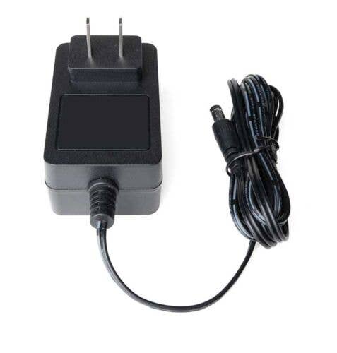 Walthers 949-4799 HO 32W 16V Regulated Power Supply