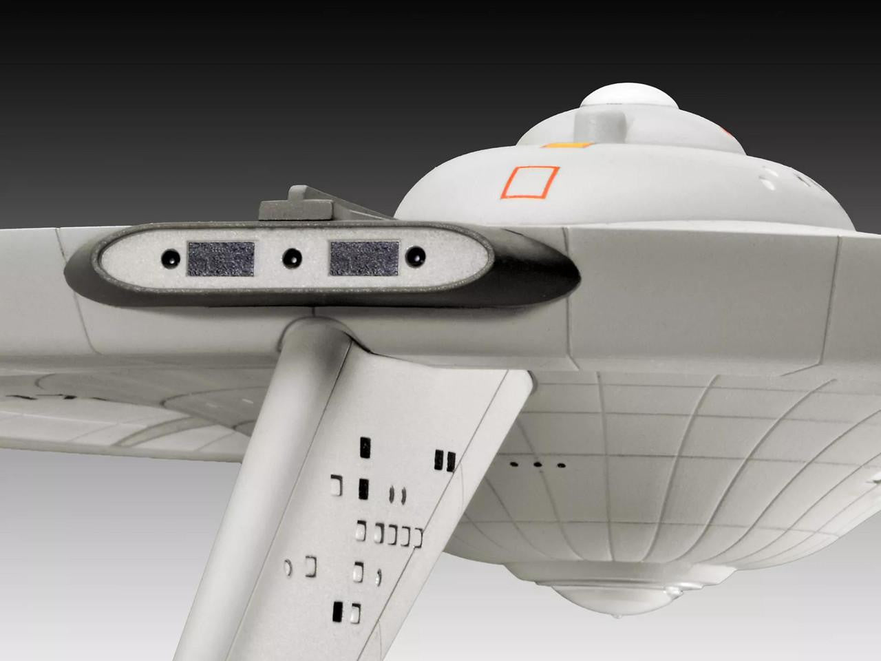 Revell 13603 1:600 Star Trek Strange New Worlds U.S.S. Enterprise NCC-1701 Kit