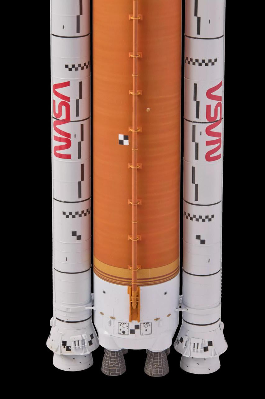 Revell 15877 1:144 NASA Artemis I Space Launch System Plastic Model Kit