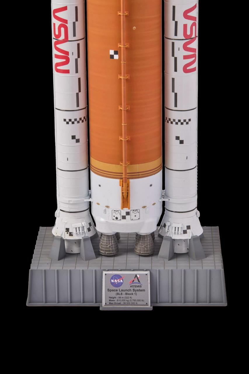 Revell 15877 1:144 NASA Artemis I Space Launch System Plastic Model Kit