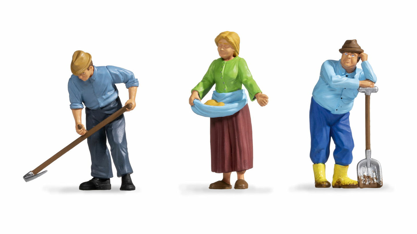 Noch 17331 G Farmers Figure (Set of 3)