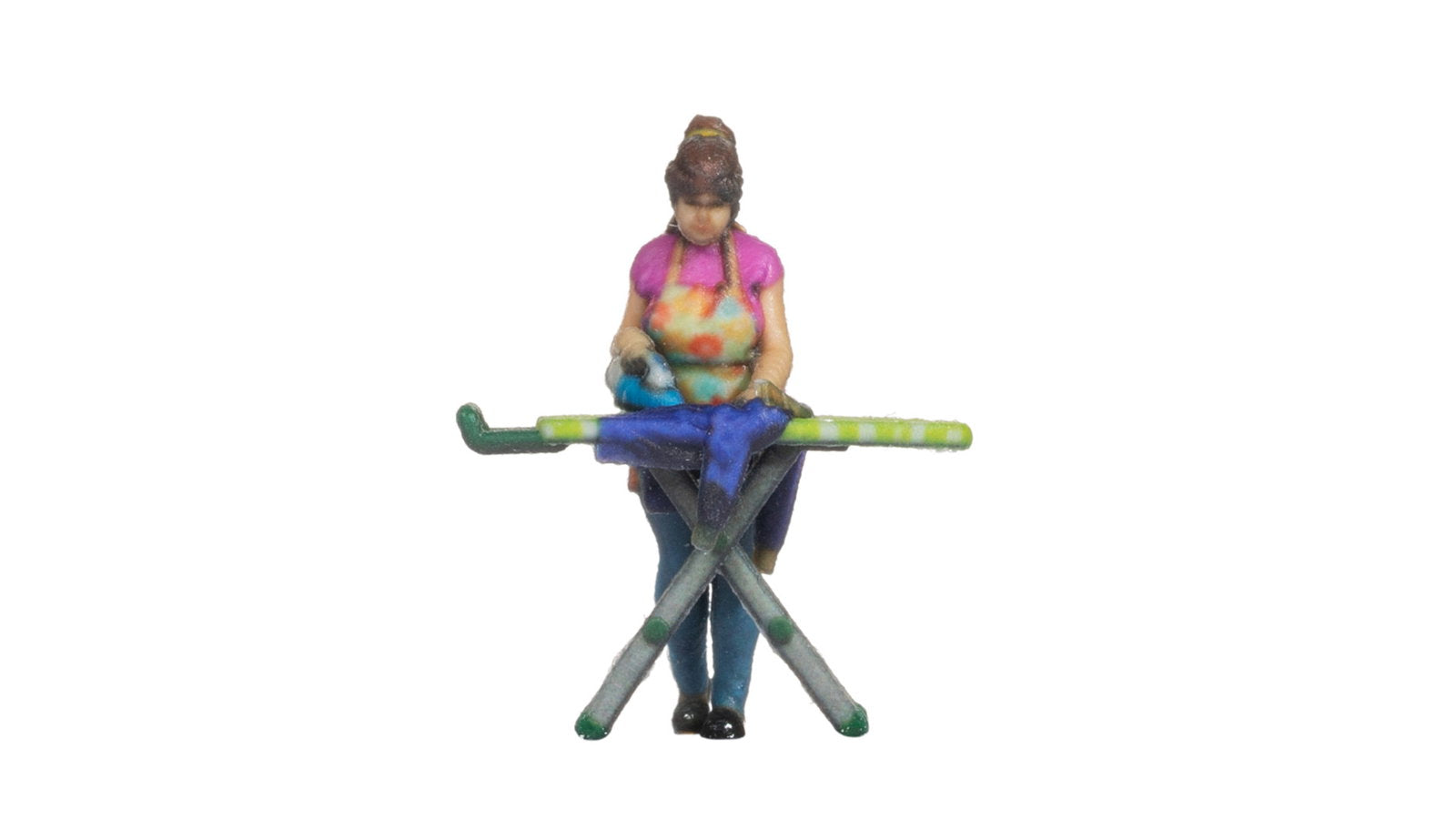 Noch 10425 HO Woman Ironing Figure