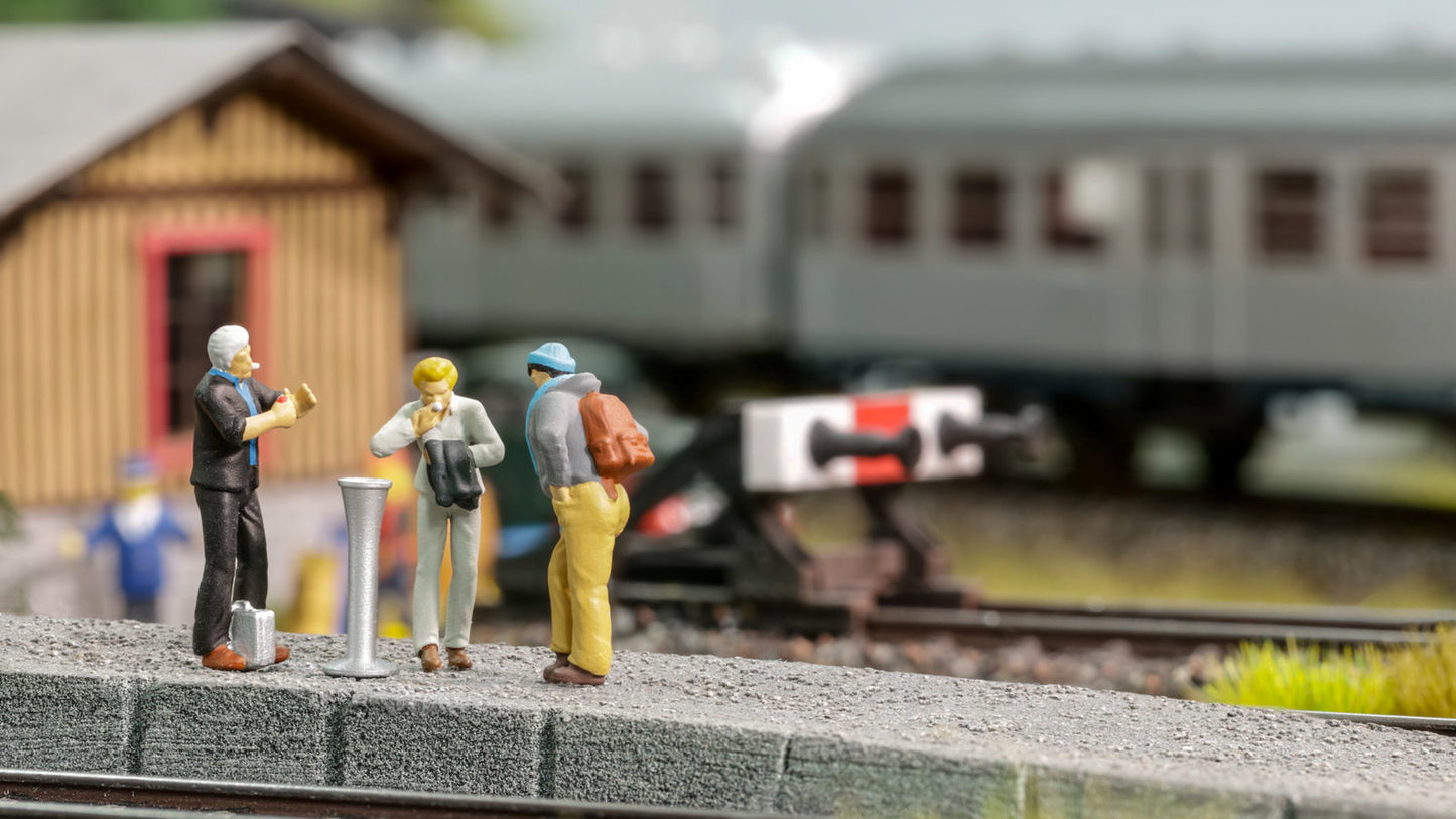 Noch 16604 HO Funny-Scenes 'Smoke Break' (Set of 3)