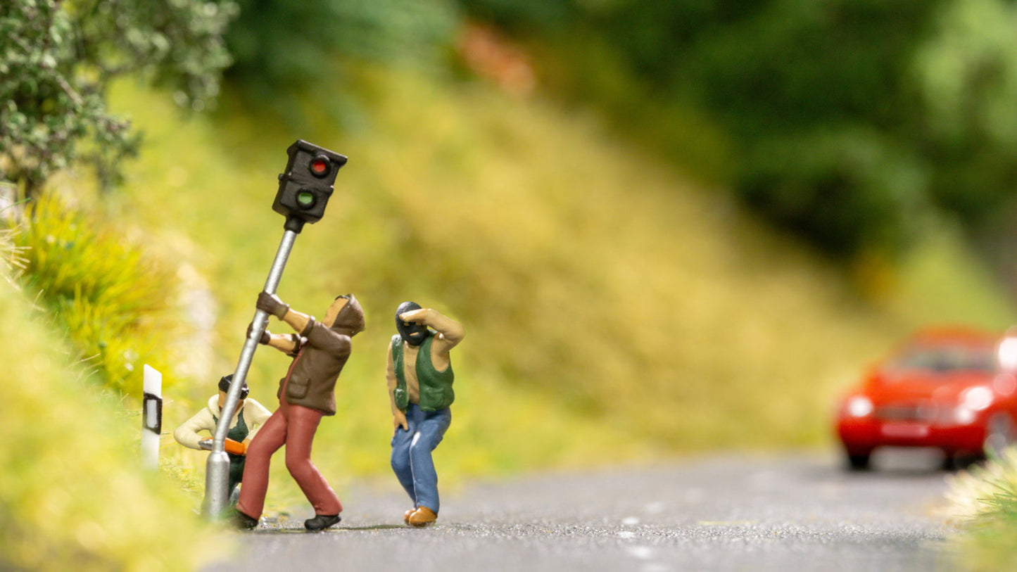 Noch 16611 HO Funny-Scenes 'Too Fast' Figure (Set of 3)