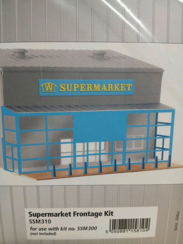 Wills Kits SSM310 OO/HO Supermarket Frontage Kit