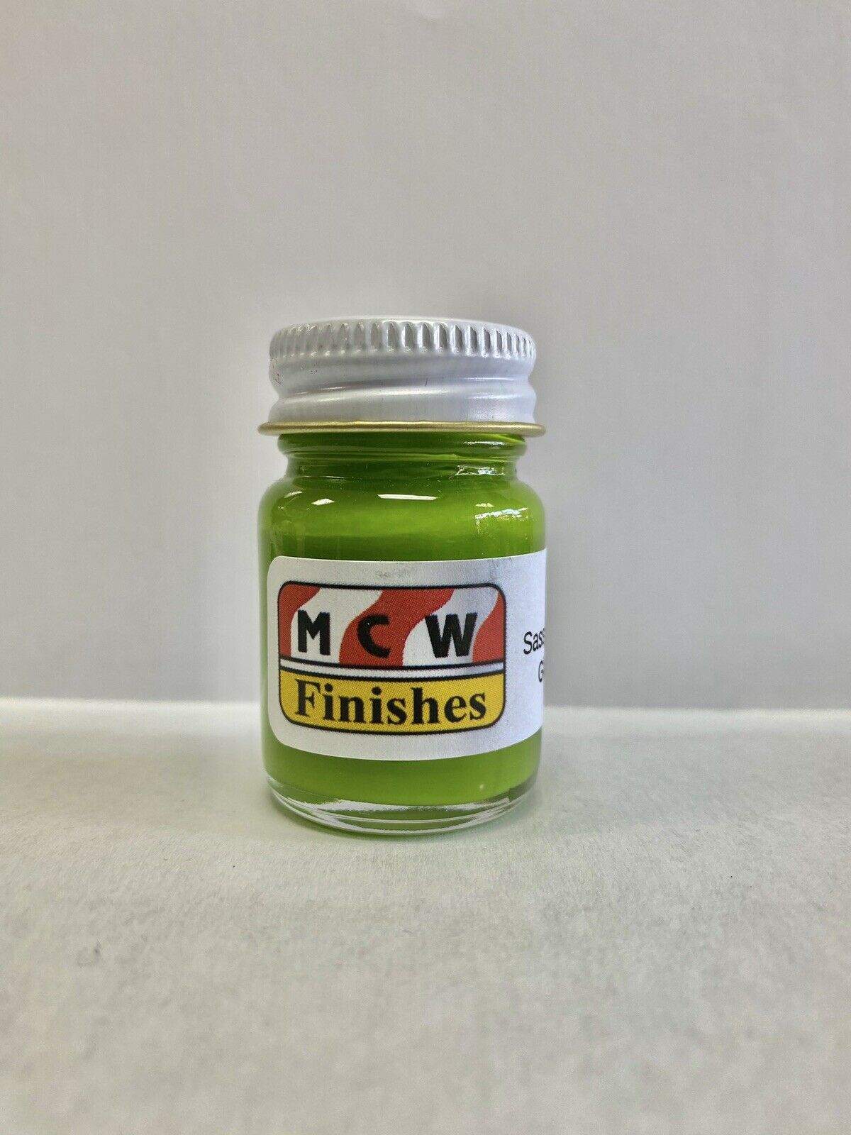 MCW Finishes 7054E Sassy Grass Green Gloss Enamel Paint - 15 ml. Bottle