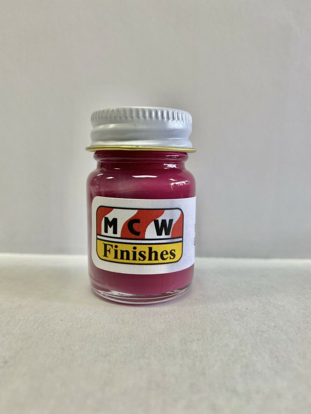MCW Finishes 7055E Panther Pink Gloss Enamel Paint - 15 ml. Bottle