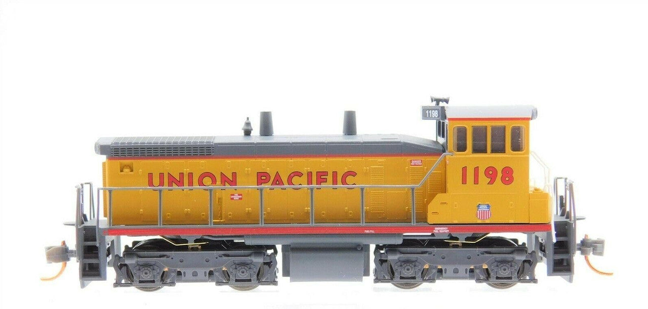 Micro-Trains 98600573 N Union Pacific EMD SW1500 Powered Diesel Locomotive #1198